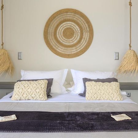 Iliades Luxury Boutique Suites バトシ エクステリア 写真