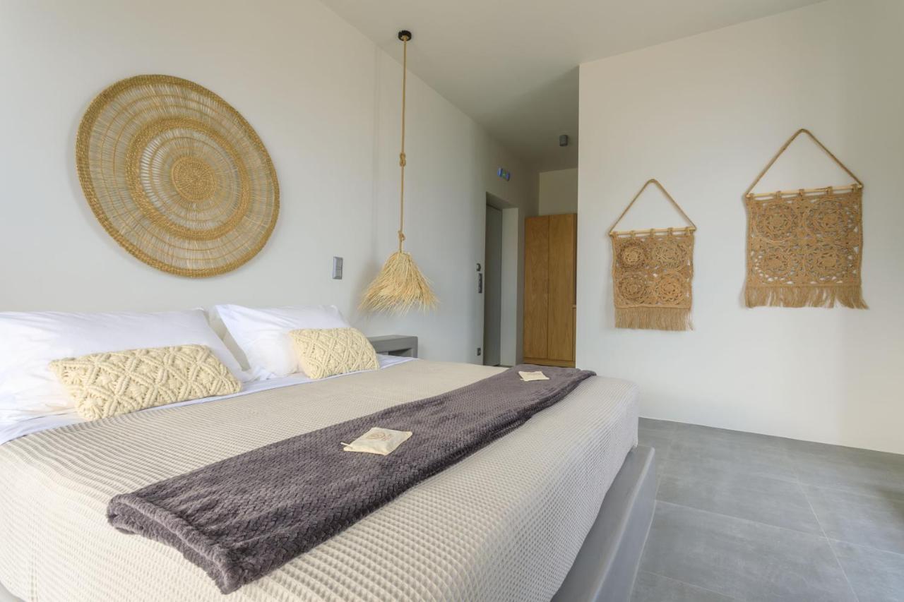 Iliades Luxury Boutique Suites バトシ エクステリア 写真
